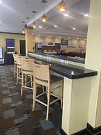 Holiday Inn Express & Suites Detroit North - Troy by IHG