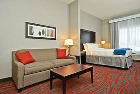 Holiday Inn Express & Suites Utica by IHG