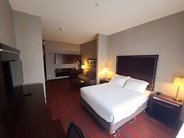 Holiday Inn Express & Suites Utica by IHG