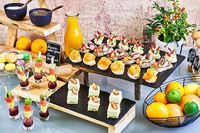 Radisson Blu Hotel, Kyiv Podil City Centre