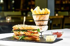 Radisson Blu Hotel, Kyiv Podil City Centre