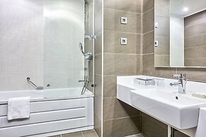 Radisson Blu Hotel, Kyiv Podil City Centre