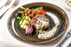 Radisson Blu Hotel, Kyiv Podil City Centre