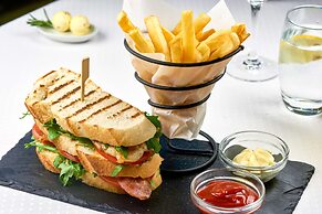 Radisson Blu Hotel, Kyiv Podil City Centre