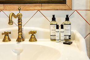 Casa Santini x Roc Seven