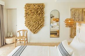 Casa Santini x Roc Seven