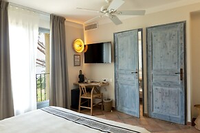 Casa Santini x Roc Seven