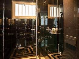 Teatro Boutique Rooms & Suites