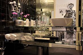 Teatro Boutique Rooms & Suites