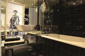 Teatro Boutique Rooms & Suites