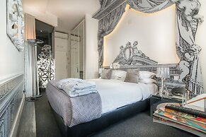 Teatro Boutique Rooms & Suites