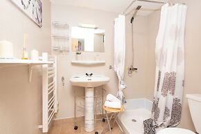 APARTAMENTOS VAQUERS MIKKA 3000