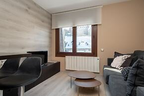 APARTAMENTOS VAQUERS MIKKA 3000