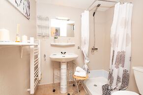 APARTAMENTOS VAQUERS MIKKA 3000