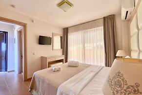 Greek Pride Cronwell Rahoni