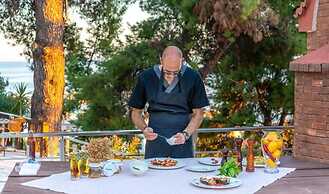 Greek Pride Cronwell Rahoni