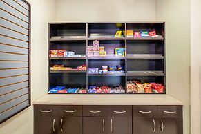 La Quinta Inn & Suites by Wyndham Floresville