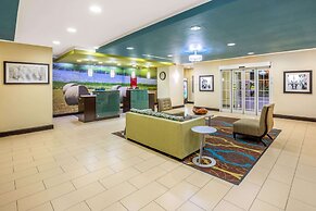 La Quinta Inn & Suites by Wyndham Floresville