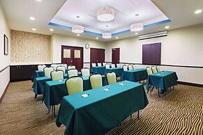 La Quinta Inn & Suites by Wyndham Floresville