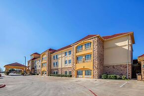 La Quinta Inn & Suites by Wyndham Floresville