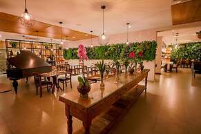 Antonio's Palace Hotel