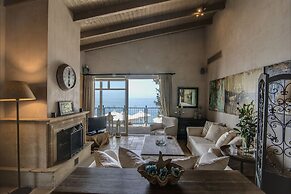 Six Keys Seaside Lodge