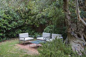 Six Keys Seaside Lodge