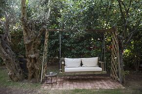 Six Keys Seaside Lodge