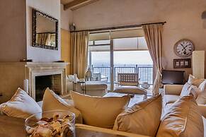 Six Keys Seaside Lodge