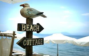 Six Keys Seaside Lodge