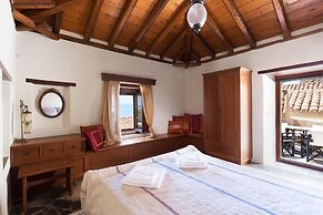 Bastione Malvasia Hotel