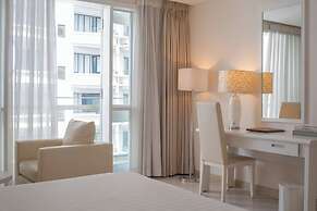 Nhi Phi Hotel