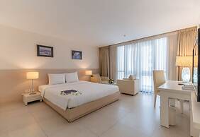 Nhi Phi Hotel