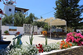 Panorama Studios & Apartments