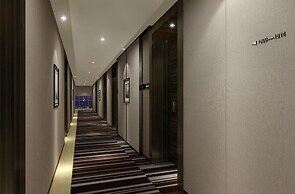 Silin Residence Poly World Trading Center