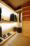 Silin Residence Poly World Trading Center