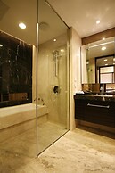 Silin Residence Poly World Trading Center