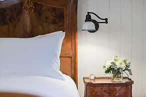 Washington School House