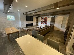 Washington School House