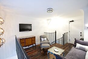 Washington School House