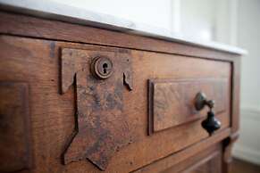 Washington School House