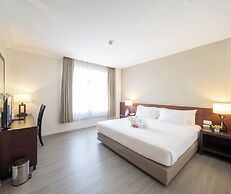 Golden Crown Grand Hotel