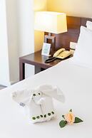 Golden Crown Grand Hotel