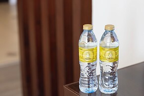 Golden Crown Grand Hotel