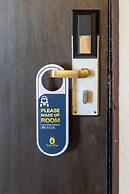 Golden Crown Grand Hotel