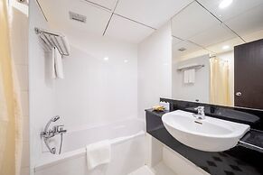 Golden Crown Grand Hotel