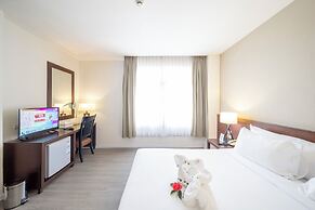 Golden Crown Grand Hotel