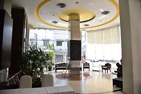 Golden Crown Grand Hotel