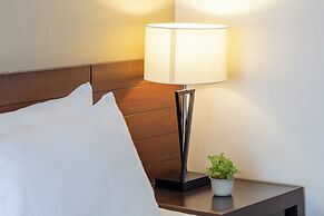 Golden Crown Grand Hotel