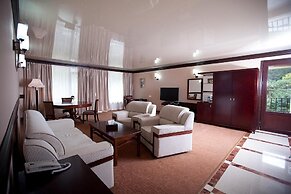 Best Western Plus Paradise Hotel Dilijan